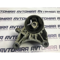 Подушка двигуна передня Opel Astra H 1.9 СDTI 2004-2010 24459772